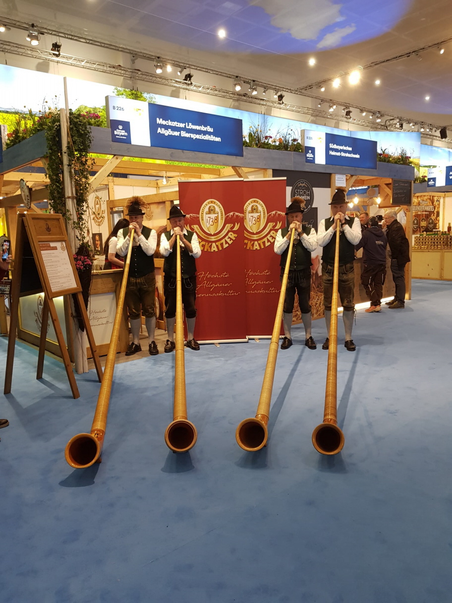 Gr&uuml;&szlig;e aus Berlin